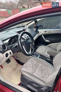 Хэтчбек Ford Fiesta 2013 в 
