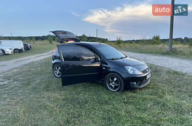 Хэтчбек Ford Fiesta 2007 в 