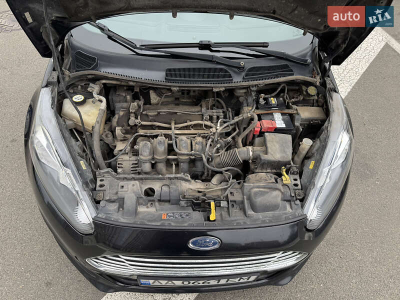 Седан Ford Fiesta 2016 в Киеве