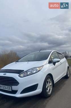Хэтчбек Ford Fiesta 2013 в 
