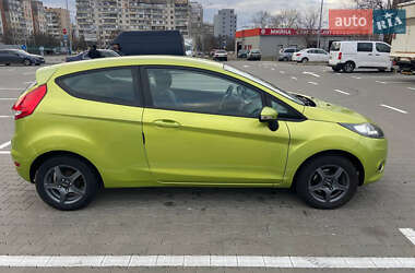 Хэтчбек Ford Fiesta 2009 в 