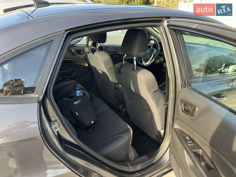 Седан Ford Fiesta 2018 в Черновцах фото 6 Седан Ford Fiesta 2018 в Черновцах
