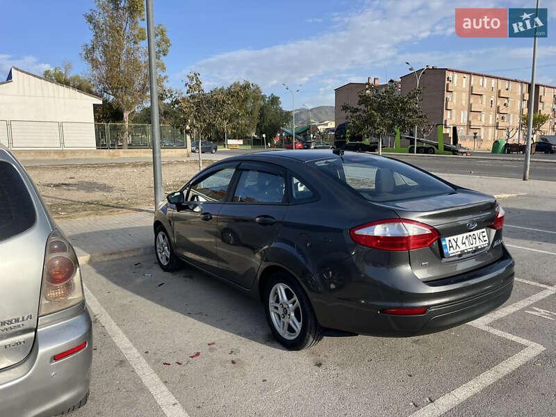 Седан Ford Fiesta 2018 в Черновцах фото 3 Седан Ford Fiesta 2018 в Черновцах
