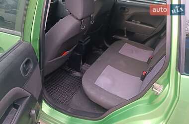 Хэтчбек Ford Fiesta 2008 в 