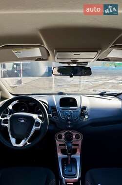 Седан Ford Fiesta 2015 в 