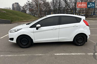 Хэтчбек Ford Fiesta 2017 в Киеве