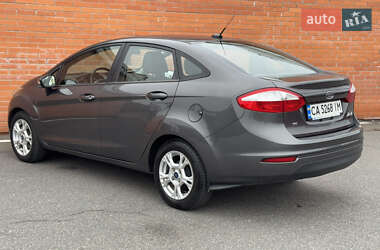 Седан Ford Fiesta 2014 в Киеве