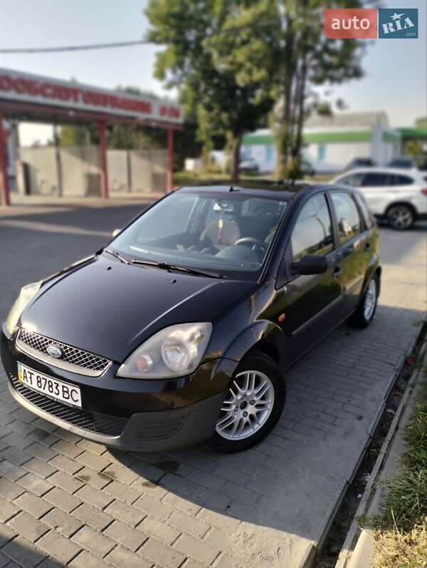 Хэтчбек Ford Fiesta 2006 в Львове