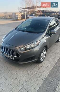 Хетчбек Ford Fiesta 2015 в Сокалі