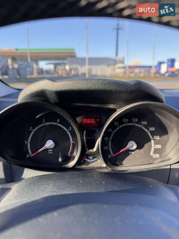 Хетчбек Ford Fiesta 2011 в Сумах