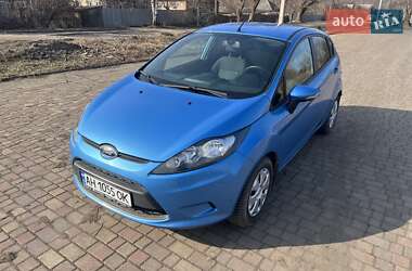 Хэтчбек Ford Fiesta 2012 в Славянске