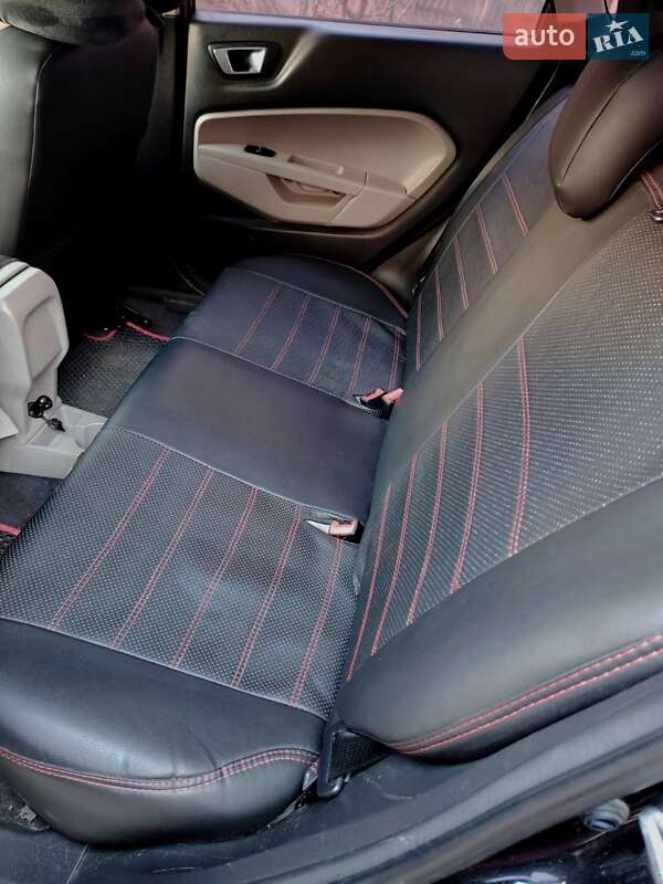 Седан Ford Fiesta 2014 в Киеве