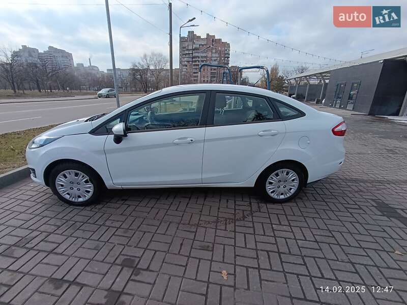 Седан Ford Fiesta 2019 в Днепре