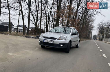 Хэтчбек Ford Fiesta 2006 в Софиевской Борщаговке