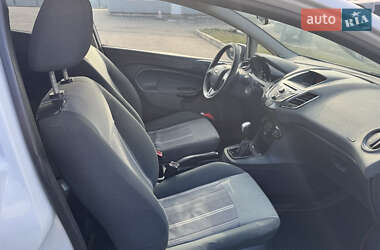 Хэтчбек Ford Fiesta 2009 в 
