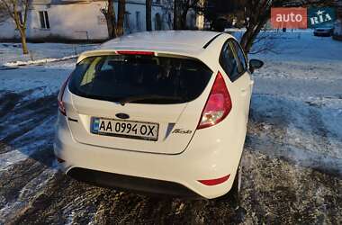 Хэтчбек Ford Fiesta 2017 в Киеве