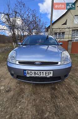 Хэтчбек Ford Fiesta 2005 в Ужгороде