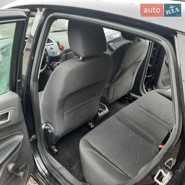 Хэтчбек Ford Fiesta 2014 в Днепре