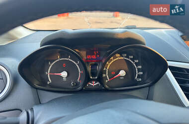 Хэтчбек Ford Fiesta 2011 в 