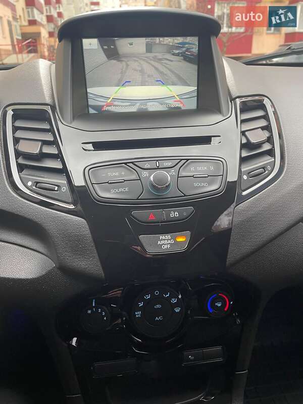 Хэтчбек Ford Fiesta 2017 в Сумах