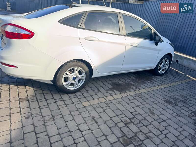 Ford Fiesta 2015