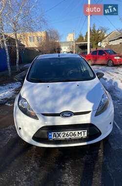 Хэтчбек Ford Fiesta 2012 в 