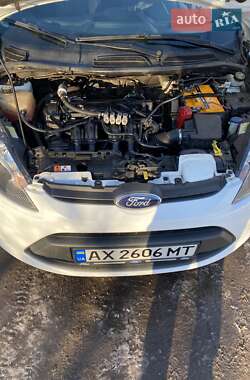 Хэтчбек Ford Fiesta 2012 в 