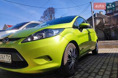 Хетчбек Ford Fiesta 2010 в Ужгороді