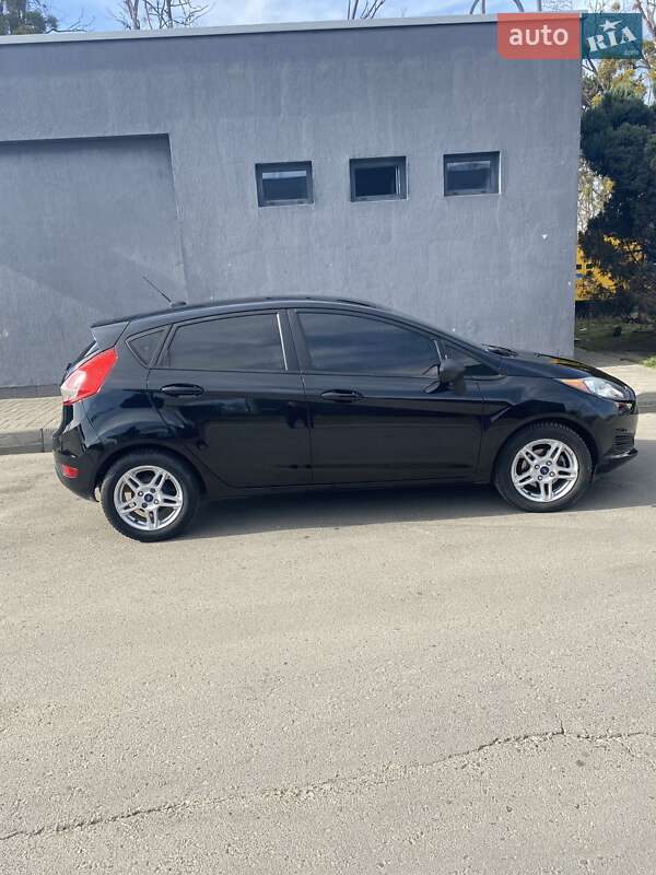 Хэтчбек Ford Fiesta 2017 в Стрые фото 2 Хэтчбек Ford Fiesta 2017 в Стрые