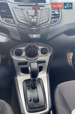 Хэтчбек Ford Fiesta 2017 в 