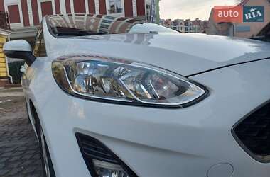 Хетчбек Ford Fiesta 2017 в Києві