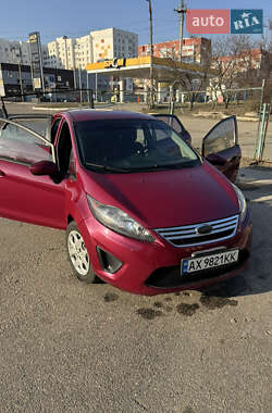 Седан Ford Fiesta 2011 в 
