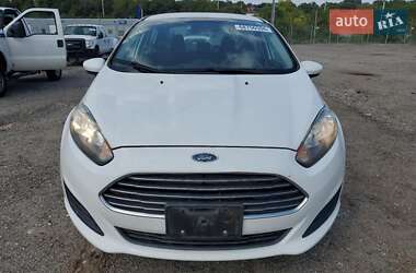 Седан Ford Fiesta 2014 в Львове