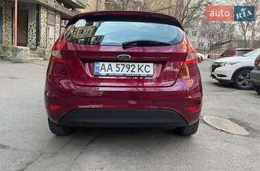 Хэтчбек Ford Fiesta 2011 в Киеве