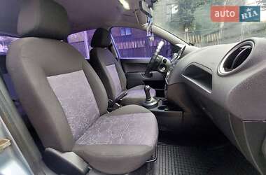 Хэтчбек Ford Fiesta 2006 в Киеве