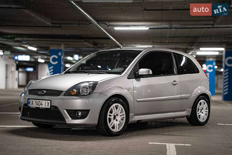 Хэтчбек Ford Fiesta 2006 в Киеве
