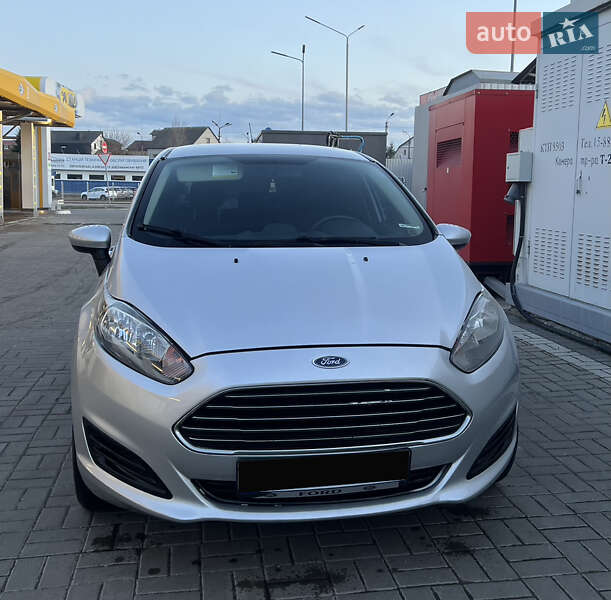 Седан Ford Fiesta 2017 в Киеве