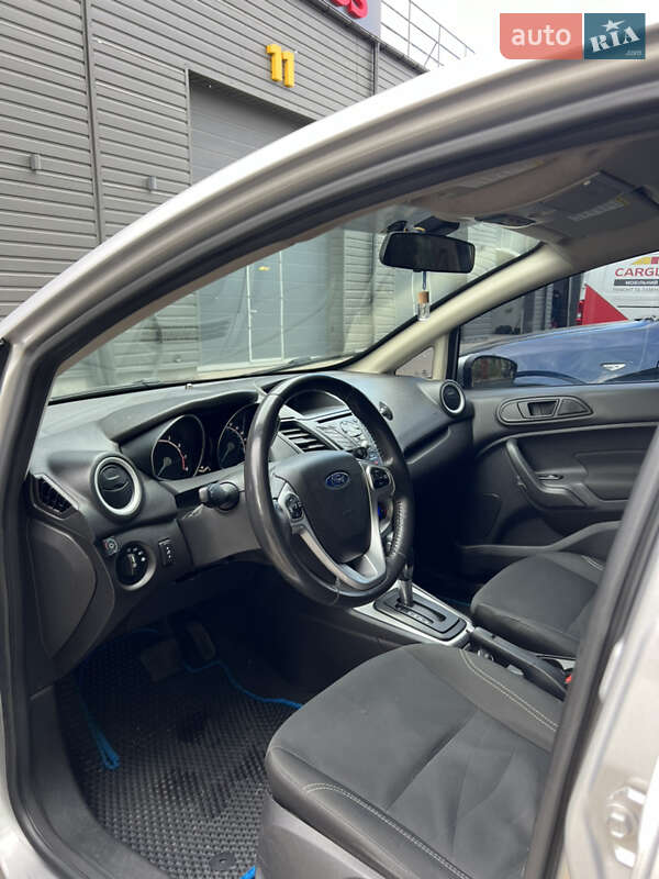 Седан Ford Fiesta 2017 в Киеве