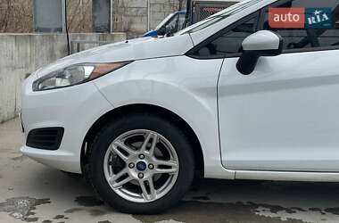 Хэтчбек Ford Fiesta 2019 в 