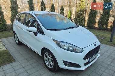 Хэтчбек Ford Fiesta 2017 в 