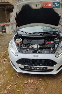Хэтчбек Ford Fiesta 2017 в 