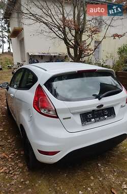 Хэтчбек Ford Fiesta 2017 в 