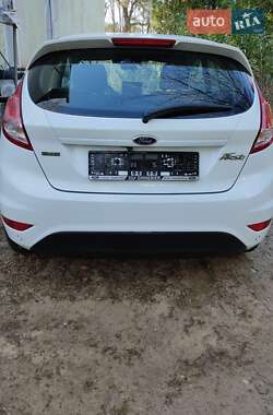 Хэтчбек Ford Fiesta 2017 в 