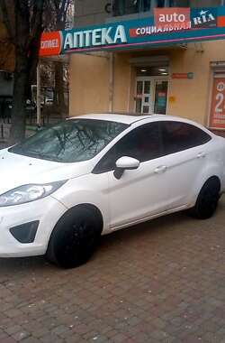 Седан Ford Fiesta 2011 в 