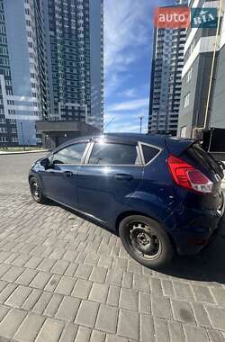 Хэтчбек Ford Fiesta 2014 в 