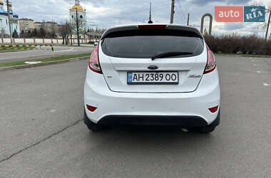 Хэтчбек Ford Fiesta 2018 в 