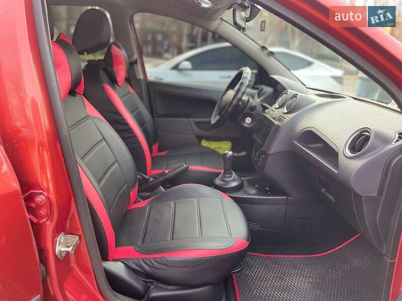Хетчбек Ford Fiesta 2007 в Кривому Розі