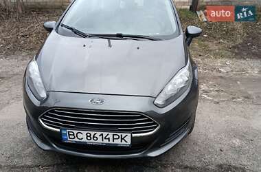 Хэтчбек Ford Fiesta 2017 в 