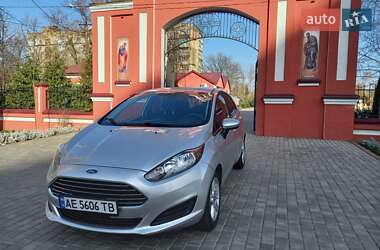 Хэтчбек Ford Fiesta 2018 в 
