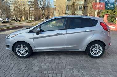 Хэтчбек Ford Fiesta 2018 в 